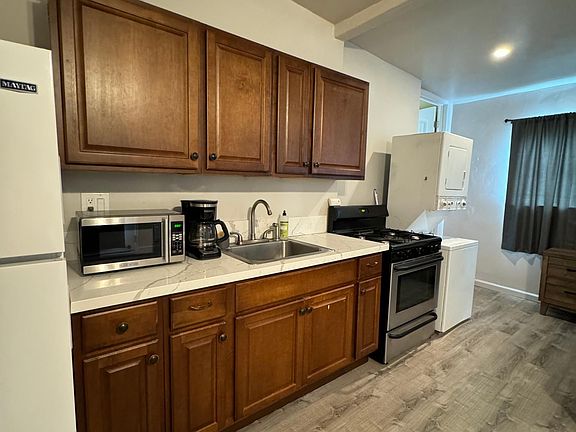 4th image of 8744 Tyler St