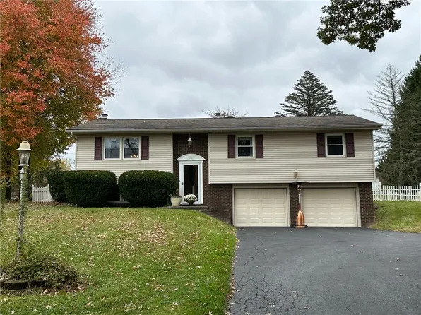 431 Pueblo Trl, Mercer, PA 16137