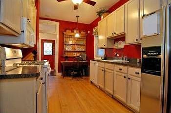 4th image of 4212 N Damen Ave