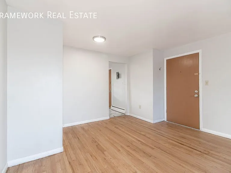 717 Oak St #2 — Photo 15
