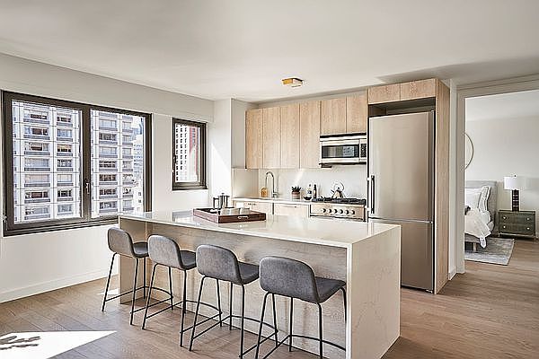 1st image of 220 E 72nd St APT 25A