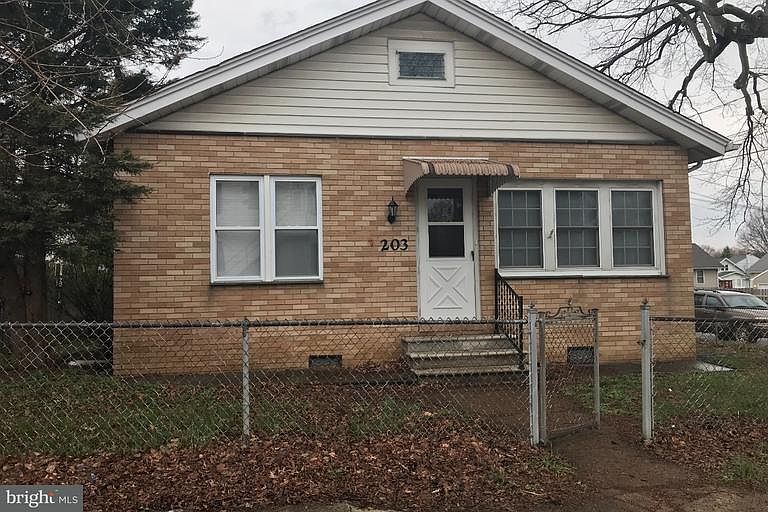 1st image of 203 Mary St