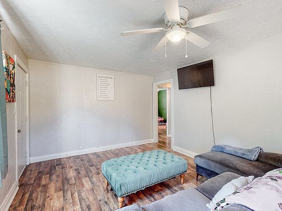 5th image of 310 S Hancock St