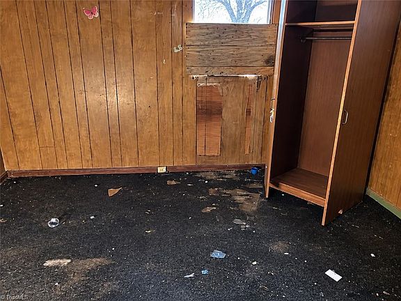5th image of 217 S Grove Ave