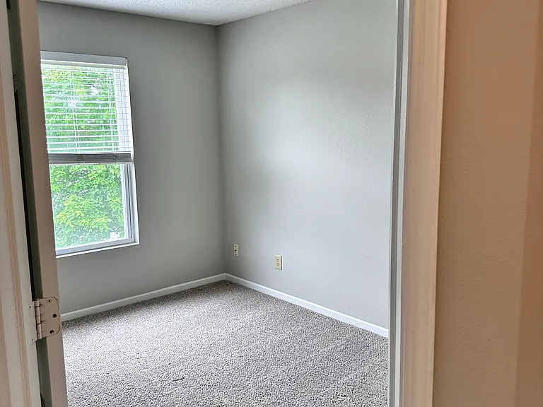 15162 Beam St — Photo 31
