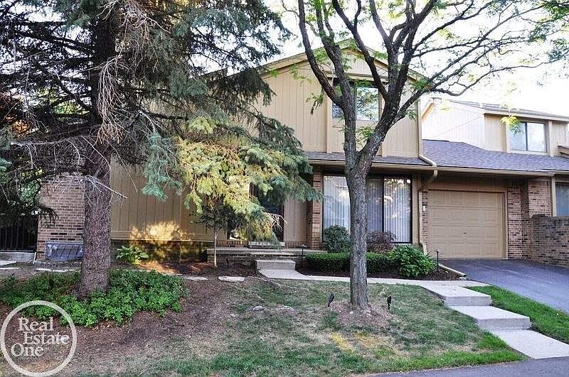 1st image of 1604 S Hill Cir #11