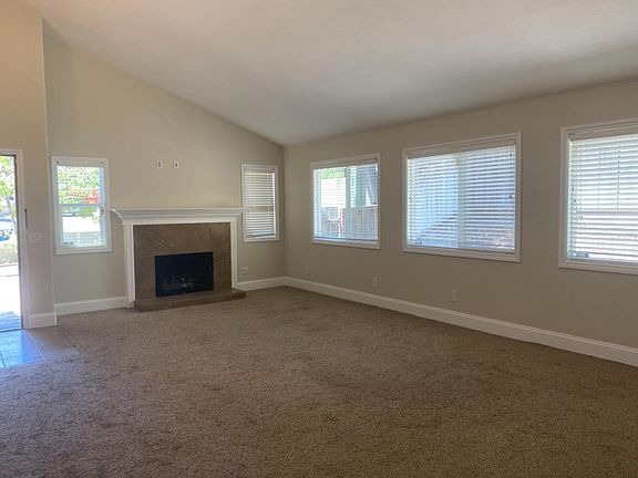 3rd image of 621 Blom Dr