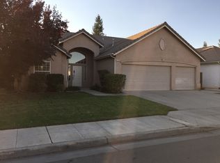 7239 N Recreation Ave, Fresno, CA