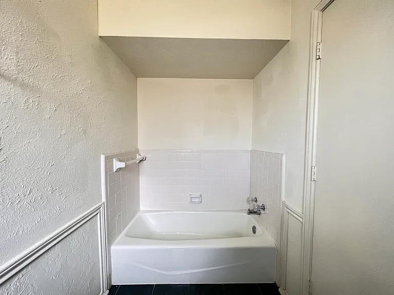 bathtub for the master bedroom