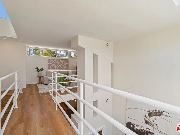 821 Bay St #C1 — Photo 17