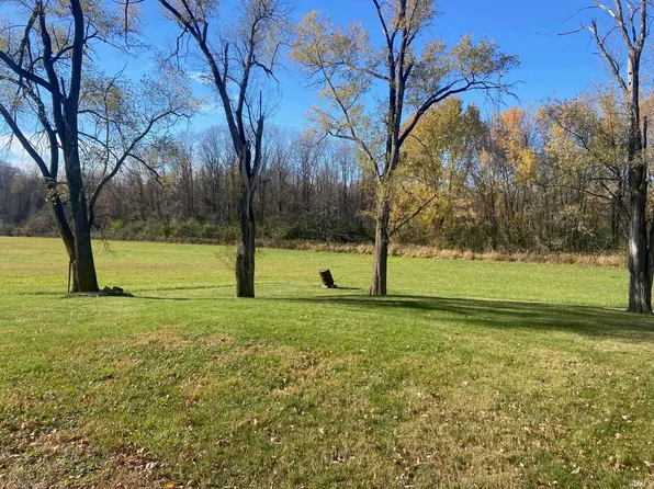 68043 Mulberry Rd, Lakeville, IN 46536