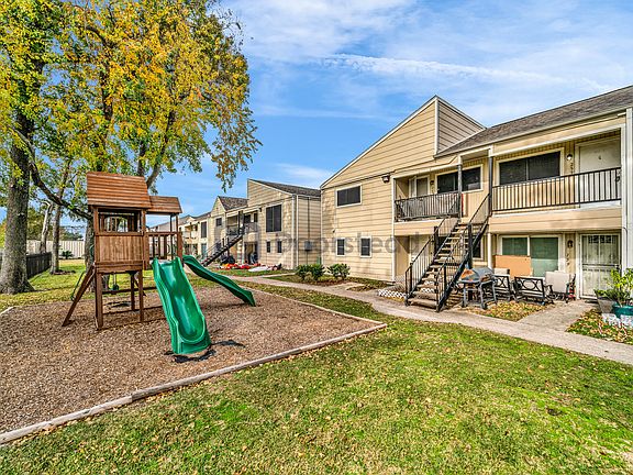3rd image of 15115 Mesa Dr APT 259