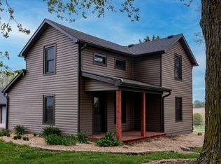 1152 W Buckeye Rd, Freeport, IL 61032