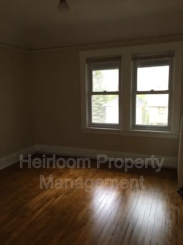 4 bed, 2.0 bath, 1712 sqft, $2,000 — Photo 4