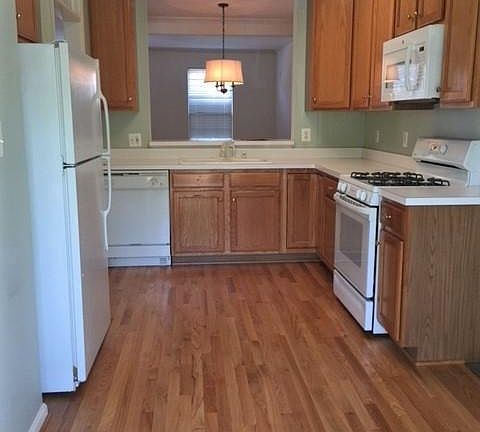 5th image of 708A Norfolk Ln