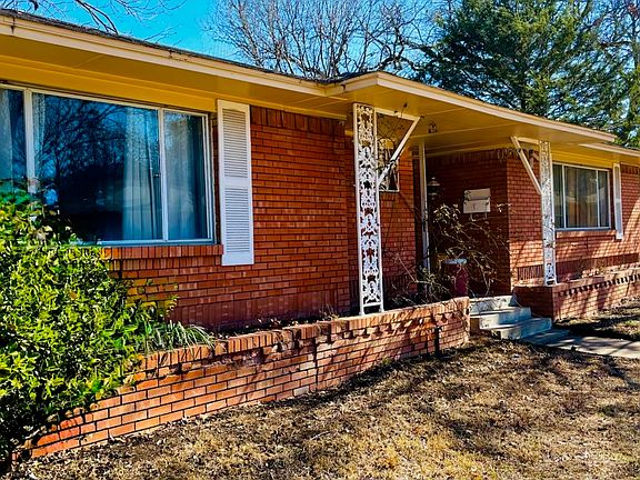 2nd image of 2438 Five Mile Cir