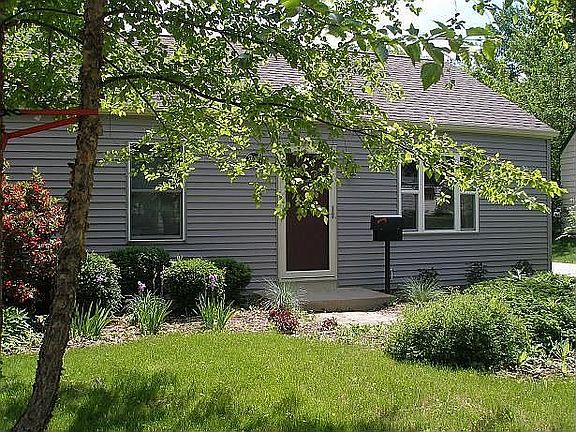 2nd image of W165N8600 Dardis Ave