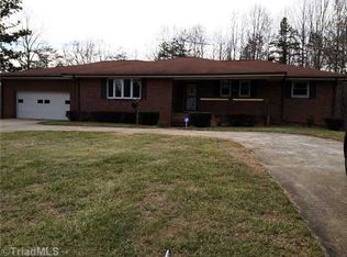 3538 New Walkertown Rd, Winston Salem, NC 27105