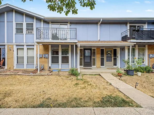 11822 E Canal Drive, Aurora, CO 80011