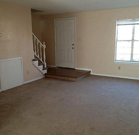 4th image of 1005 Still Harbor Cir