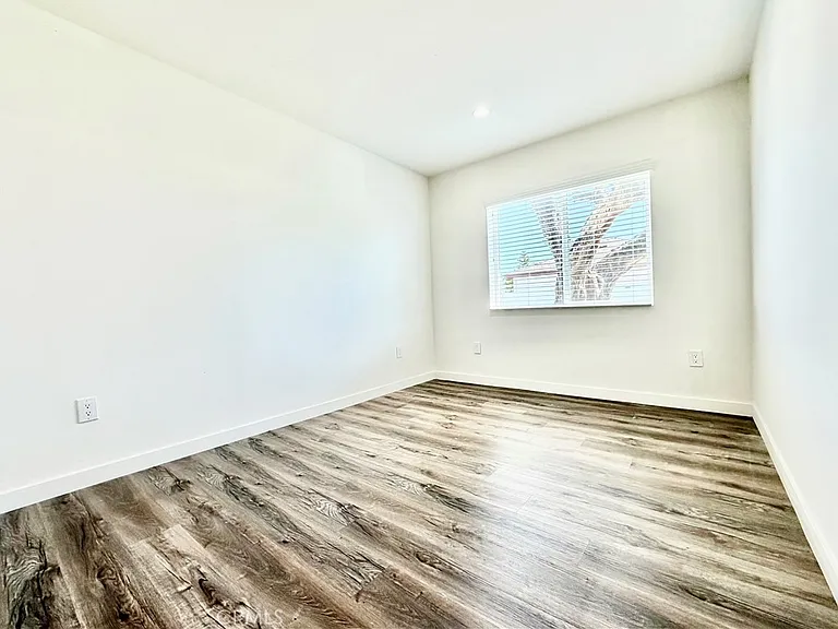 361 Norumbega Dr — Photo 5