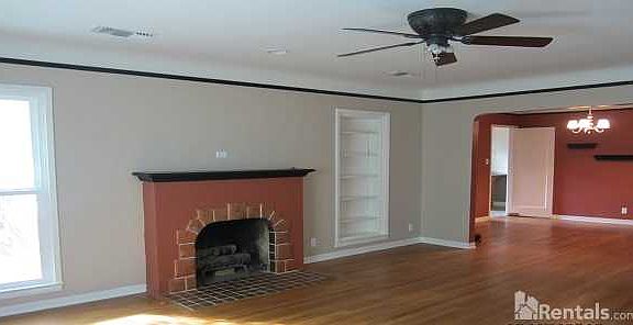 4th image of 134 E Cambridge Ave
