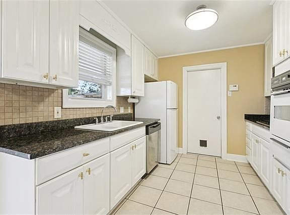 5th image of 729 Hermes St