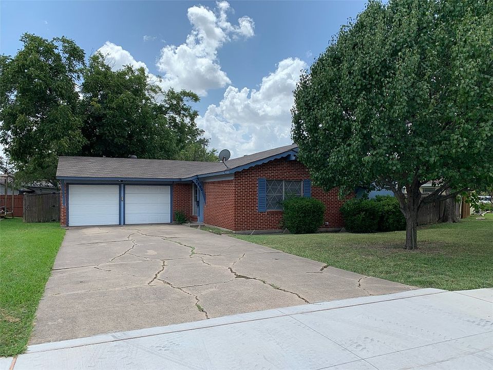 2890 Mark Twain Dr, Farmers Branch, TX 75234 Zillow