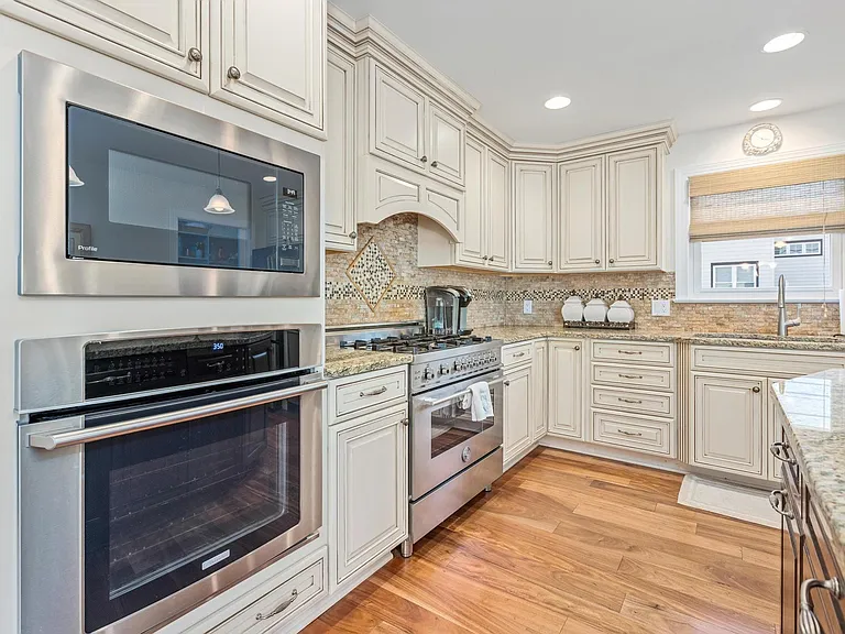 29 N Iroquois Ave — Photo 6