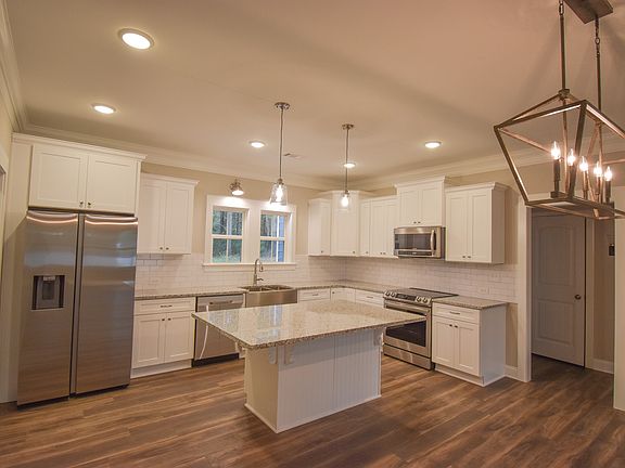 This photo represents a previous build.