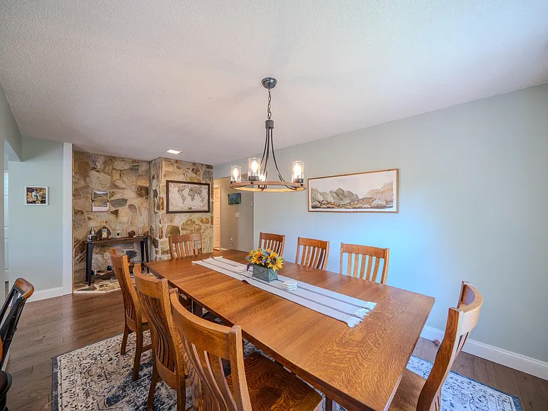 332 Flower Dr — Photo 8