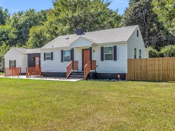 4025 E Whitehaven Park Cir, Memphis, TN 38116