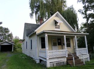 8 Newbury St, Rensselaer, NY 12144