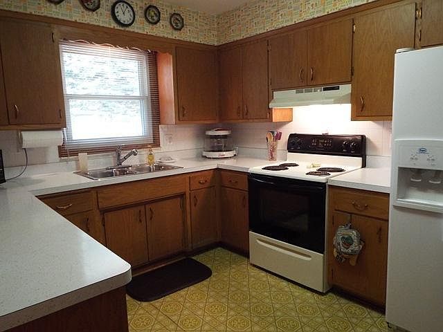 2nd image of 4711 Kings Cove Rd