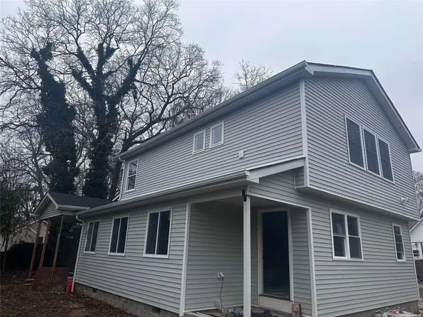 206 Huntington Drive, Mastic Beach, NY 11951