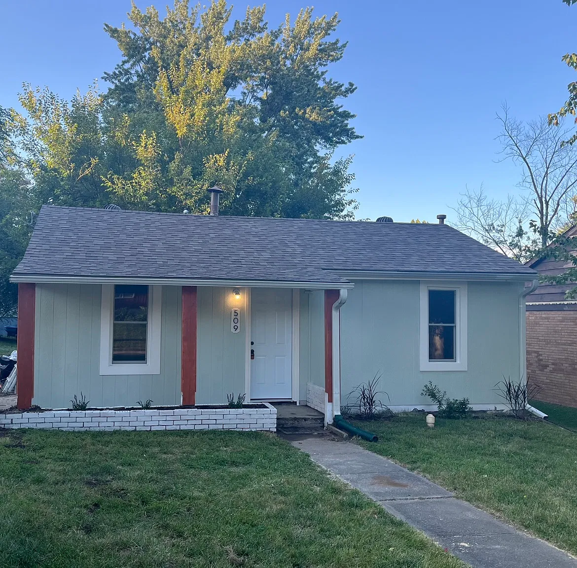 509 E North St — Photo 1