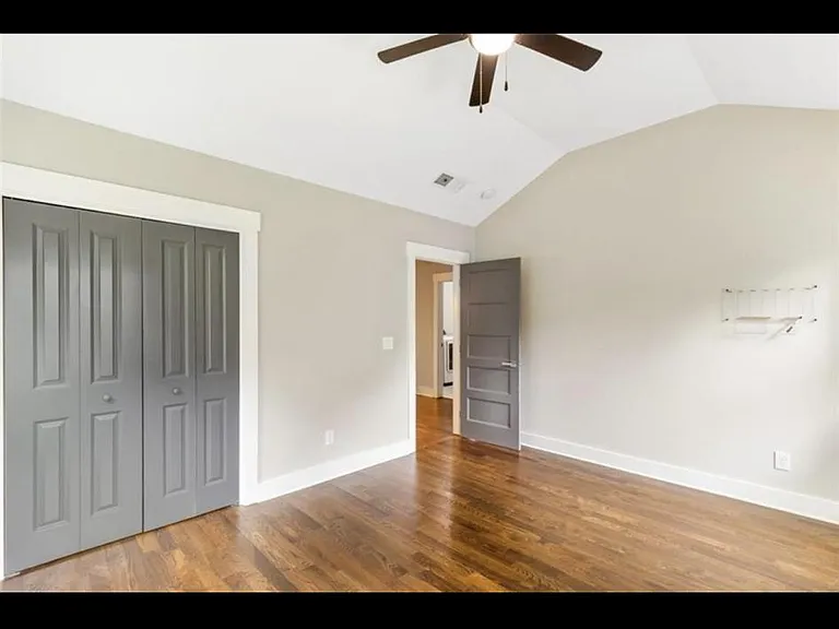 2039 Glendale Dr — Photo 31