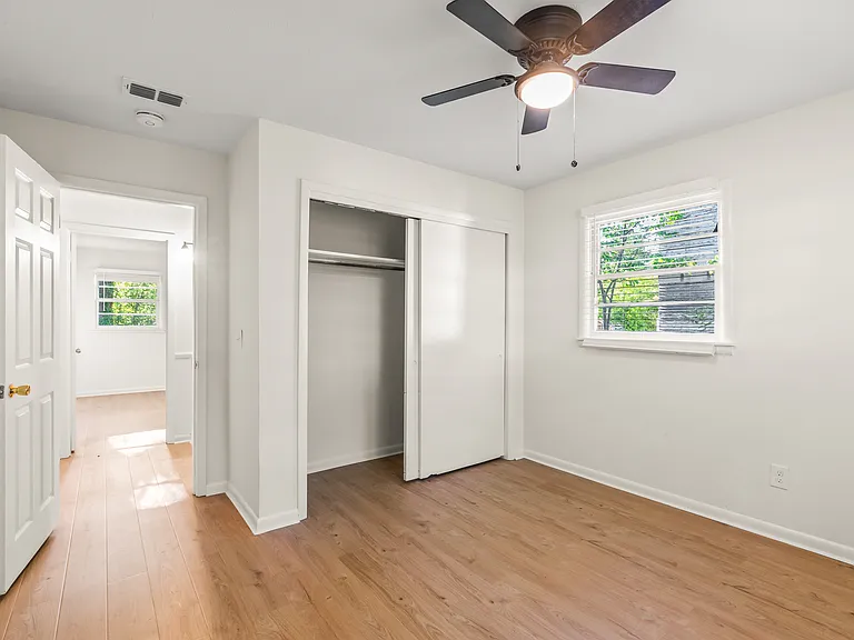 307 Springdale Dr #B — Photo 13