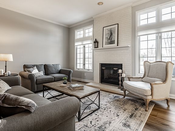 3rd image of 7191 Pymbroke Cir