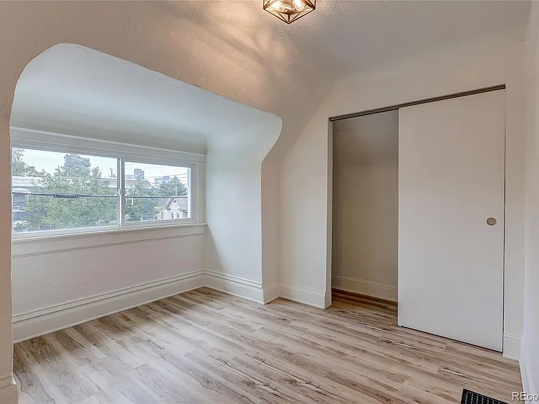 1036 W 9th Ave — Photo 25