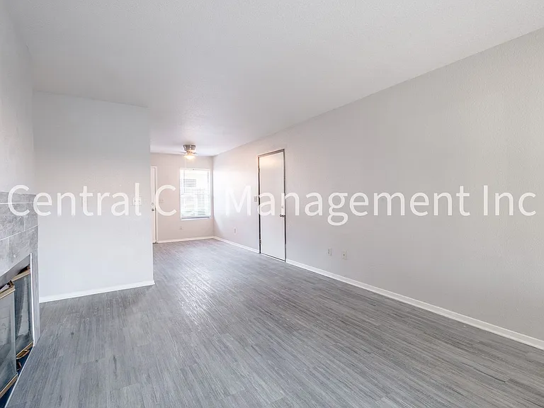 3118 Brookside Dr — Photo 17