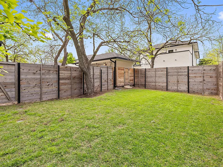 1504 Ruth Ave #3 — Photo 36