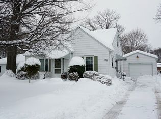 120 Hilltop Rd, Rochester, NY 14616