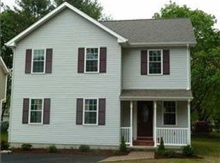 11 Viewesta Ct, Warwick, RI 02886