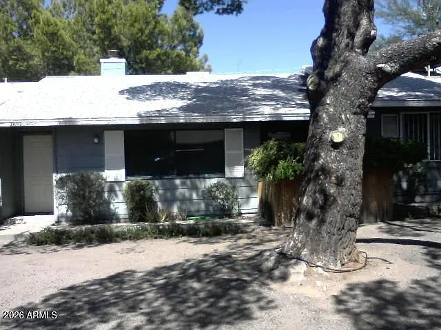 2 bed, 1.0 bath, 859 sqft, $1,100 — Photo 1