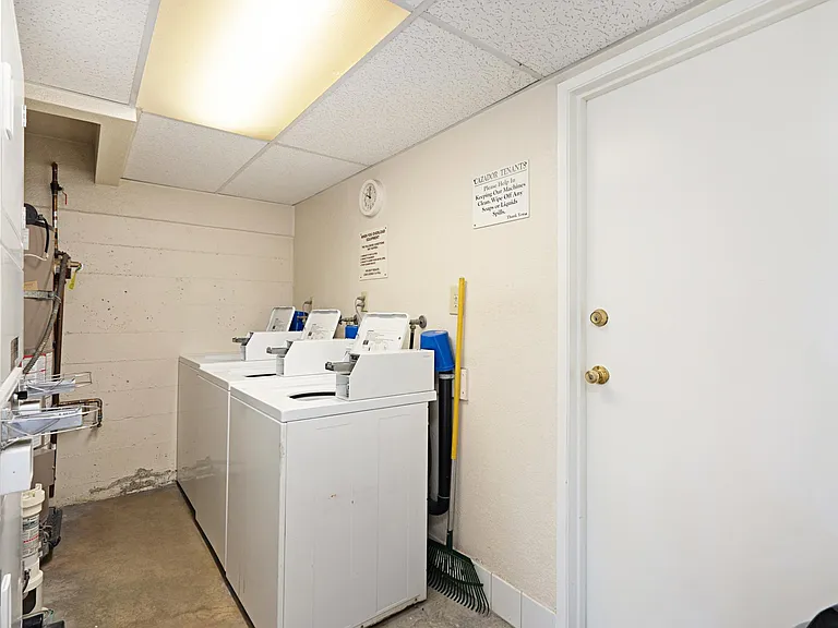2266 Cazador Dr #4 — Photo 25