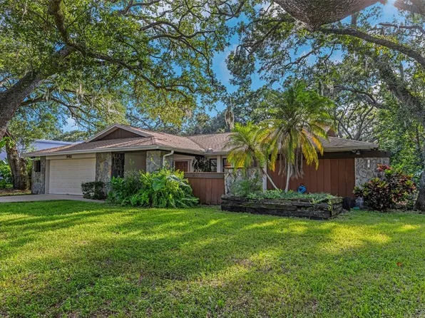 943 Spanish Oaks Blvd, Palm Harbor, FL 34683