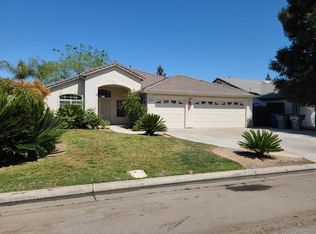 2354 E Muncie Ave, Fresno, CA 93720