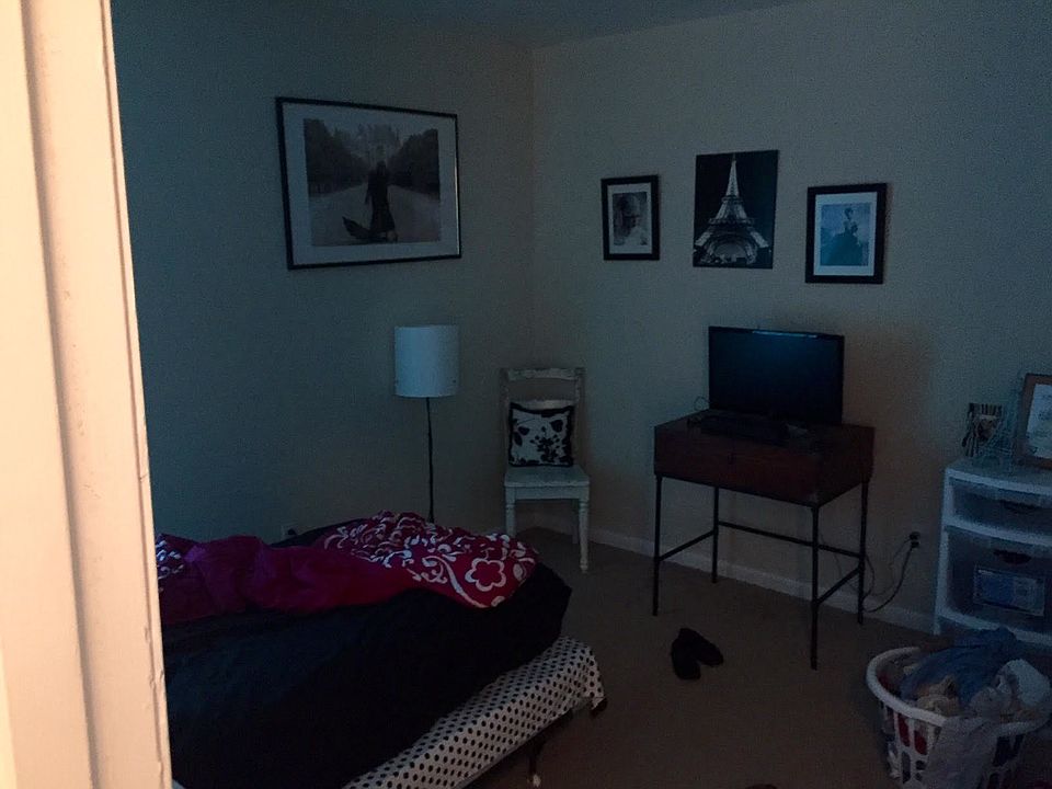 2nd image of 4901 Genlou Ct