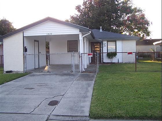1st image of 1820 Manor Hgts Dr